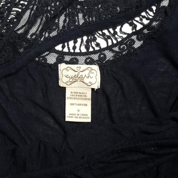 Boho Bundle 2 pairs of shorts & 1 black shirt - Picture 8 of 8